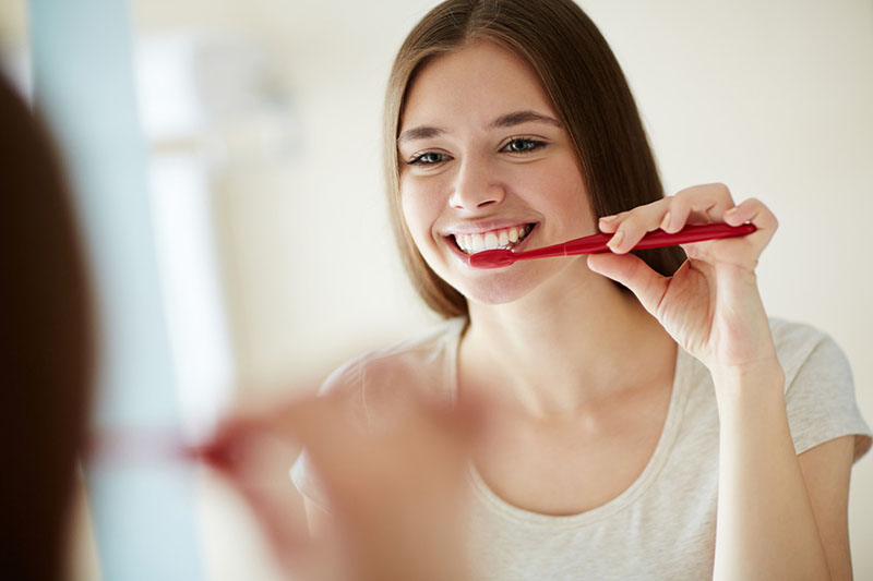 Choosing The Right Time to Brush Your Teeth Every Day