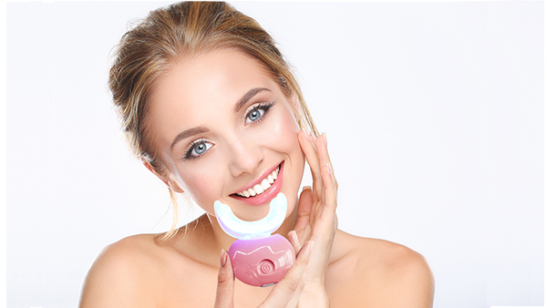 How to Use Teeth Whitening Light for a Brighter Smile